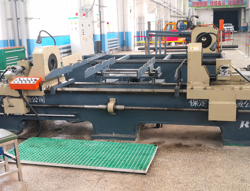 鋼管雙端自動車孔機(jī)床